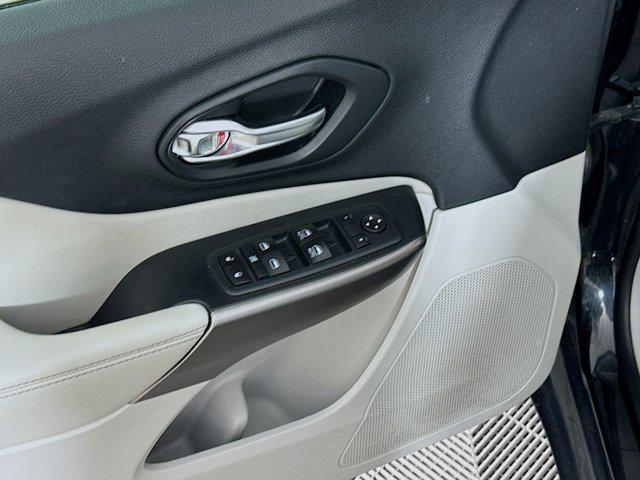 used 2020 Jeep Cherokee car, priced at $15,999