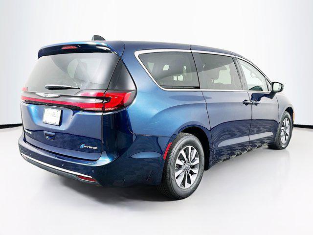 used 2023 Chrysler Pacifica Hybrid car, priced at $29,689