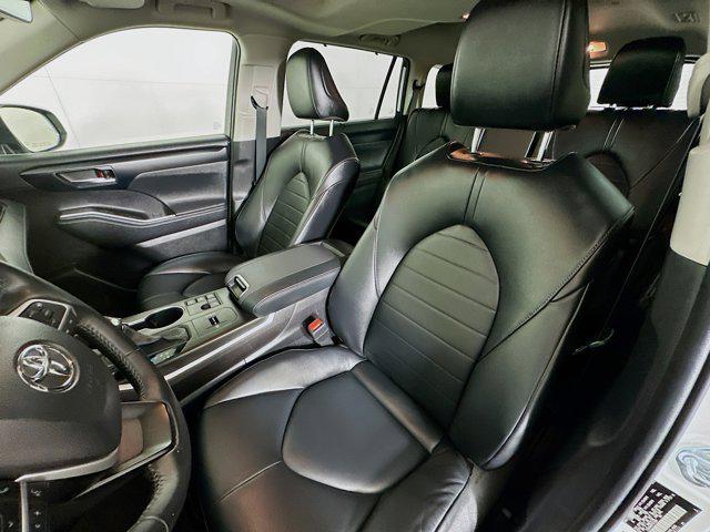 used 2023 Toyota Highlander car, priced at $34,597