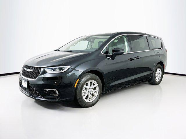 used 2023 Chrysler Pacifica car, priced at $23,797