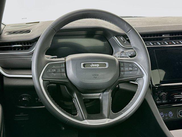 used 2024 Jeep Grand Cherokee car, priced at $29,797