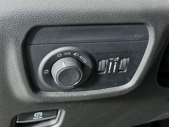 used 2024 Jeep Grand Cherokee car, priced at $29,797