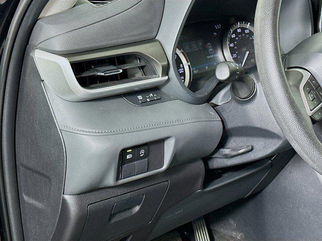 used 2023 Toyota Highlander car, priced at $31,497