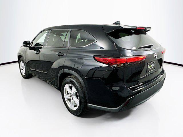 used 2023 Toyota Highlander car, priced at $31,497