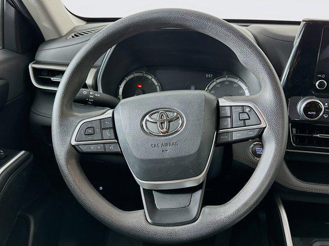 used 2023 Toyota Highlander car, priced at $31,497