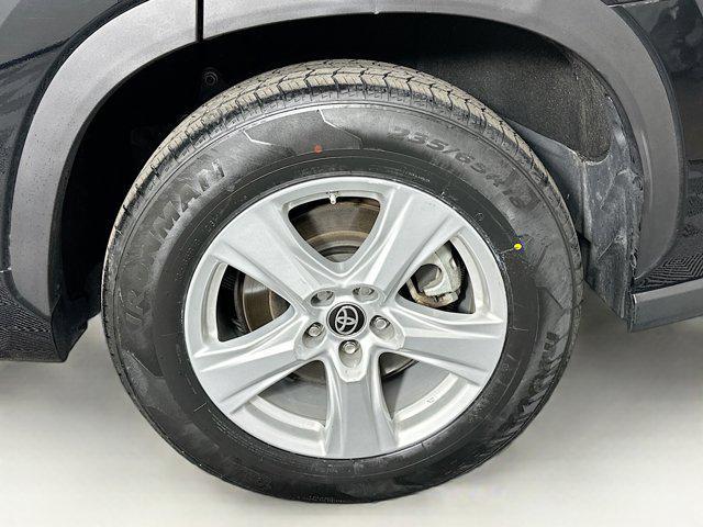 used 2023 Toyota Highlander car, priced at $31,497