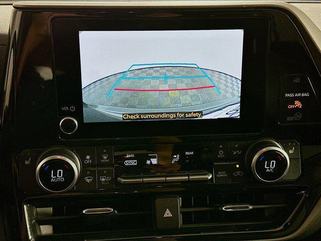 used 2024 Toyota Highlander car, priced at $40,697
