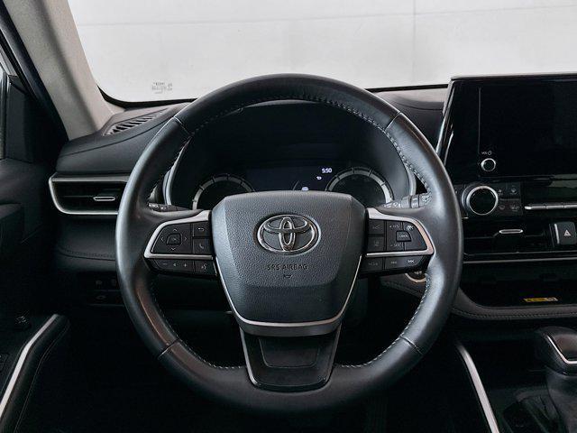 used 2024 Toyota Highlander car, priced at $40,697