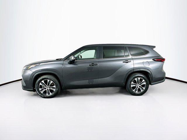used 2024 Toyota Highlander car, priced at $40,697