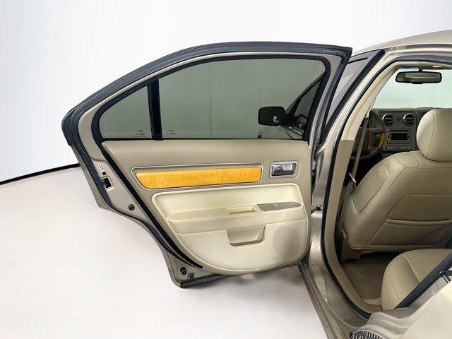 used 2007 Lincoln MKZ car, priced at $5,499