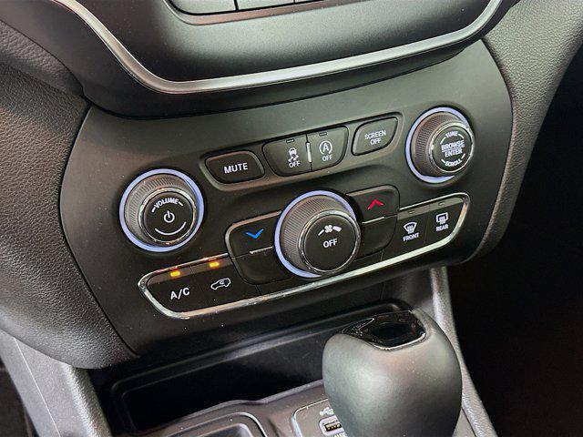 used 2020 Jeep Cherokee car, priced at $18,997