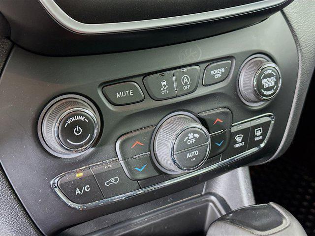 used 2019 Jeep Cherokee car, priced at $17,987