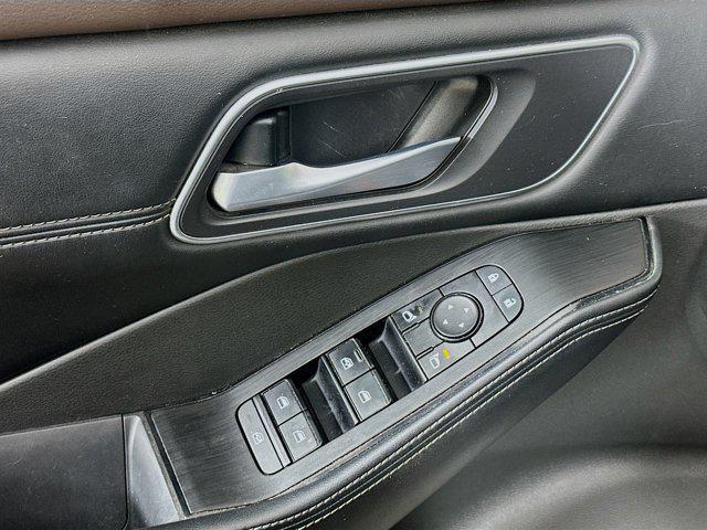 used 2021 Nissan Rogue car, priced at $18,997