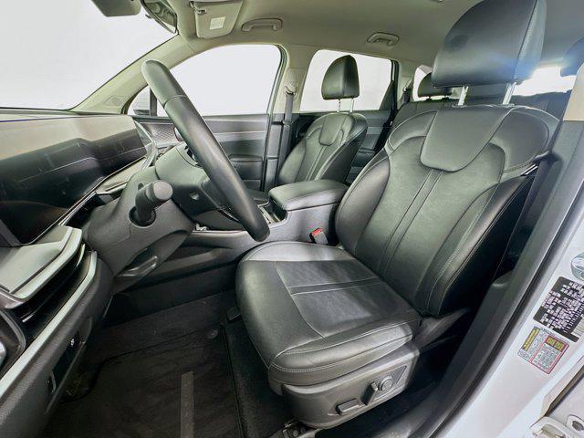 used 2024 Kia Sorento car, priced at $25,997