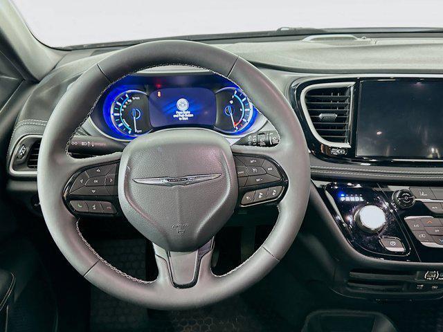 used 2022 Chrysler Pacifica Hybrid car, priced at $27,699