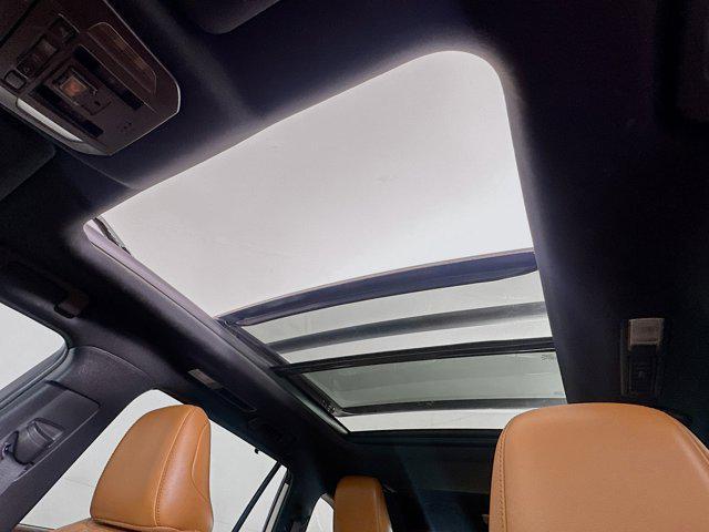 used 2020 Toyota Highlander car, priced at $28,899