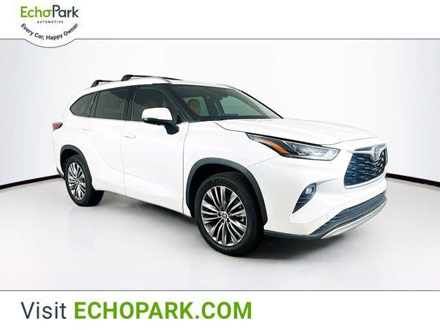 used 2020 Toyota Highlander car, priced at $28,899