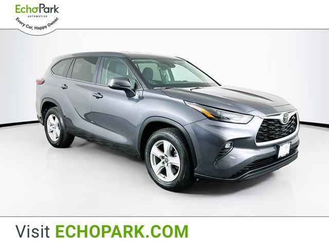 used 2024 Toyota Highlander car, priced at $31,699