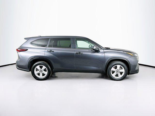 used 2024 Toyota Highlander car, priced at $31,699