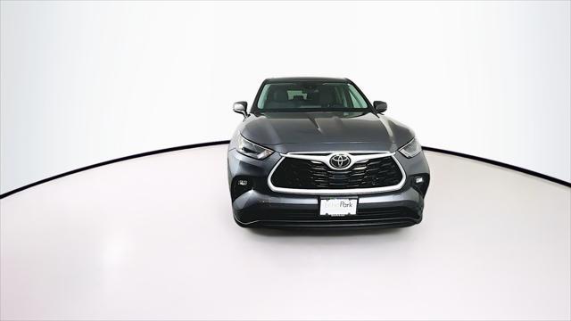 used 2024 Toyota Highlander car, priced at $34,389