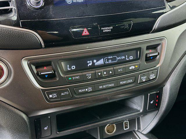 used 2022 Honda Pilot car, priced at $24,697