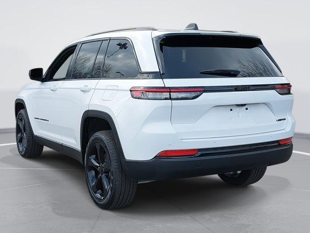 new 2025 Jeep Grand Cherokee car, priced at $44,980