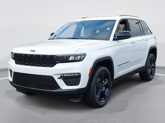 new 2025 Jeep Grand Cherokee car, priced at $46,980