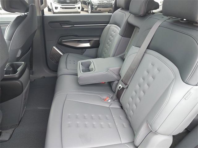 new 2026 Kia EV9 car, priced at $63,015