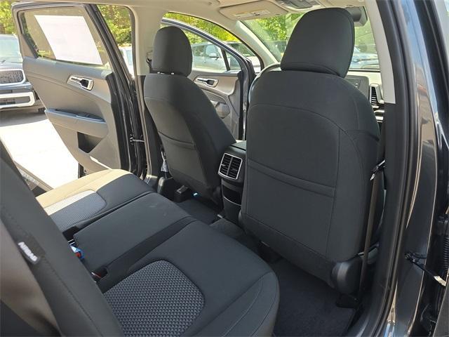 new 2025 Kia Sportage car, priced at $29,255
