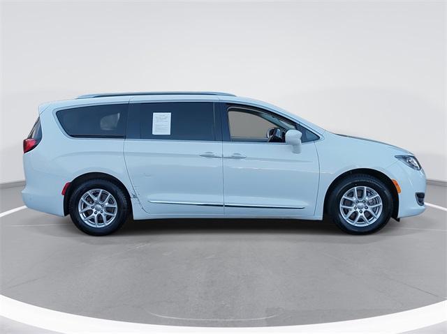 used 2020 Chrysler Pacifica car, priced at $13,977