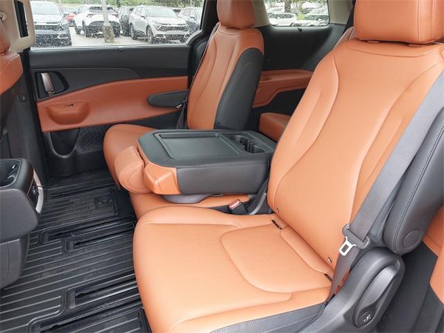 new 2025 Kia Carnival car, priced at $41,225