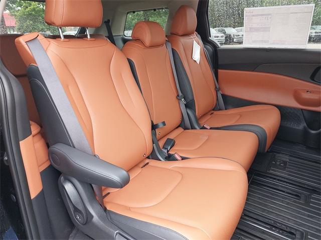 new 2025 Kia Carnival car, priced at $41,225