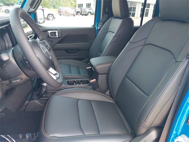new 2025 Jeep Wrangler car, priced at $59,120