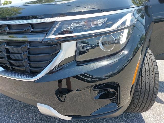 new 2025 Kia Seltos car, priced at $25,170