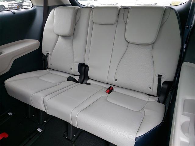 new 2025 Kia Carnival Hybrid car, priced at $57,745