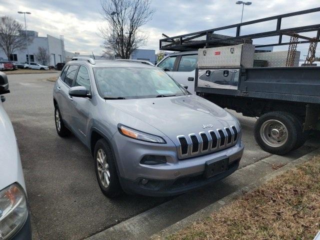 used 2015 Jeep Cherokee car, priced at $11,377