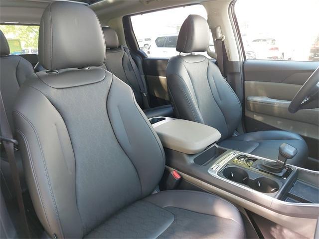 used 2025 Kia Carnival car, priced at $42,498