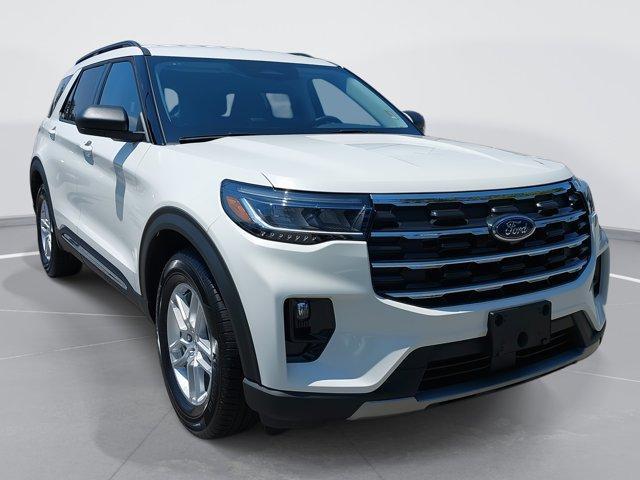 new 2025 Ford Explorer car, priced at $39,800