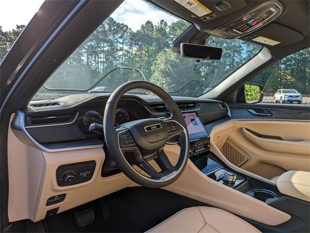 new 2025 Jeep Grand Cherokee car