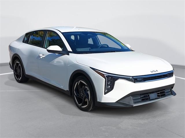 new 2025 Kia K4 car, priced at $25,215