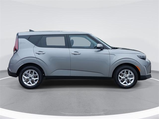 new 2025 Kia Soul car, priced at $21,560