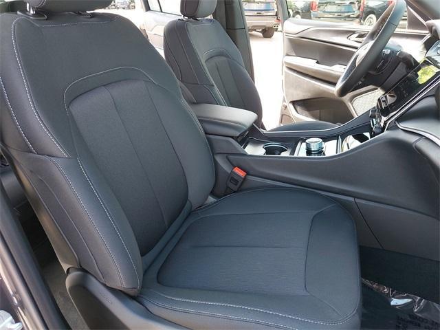 new 2025 Jeep Grand Cherokee L car, priced at $41,980