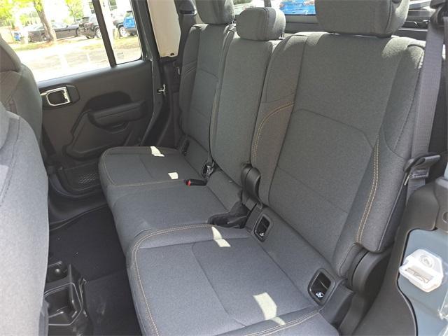 new 2025 Jeep Gladiator car, priced at $46,230