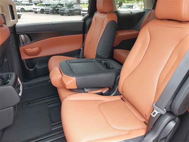 new 2025 Kia Carnival Hybrid car, priced at $53,095