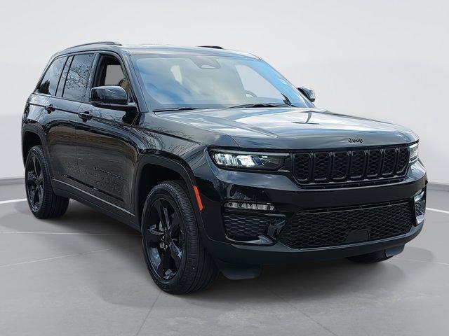 new 2025 Jeep Grand Cherokee car, priced at $47,980