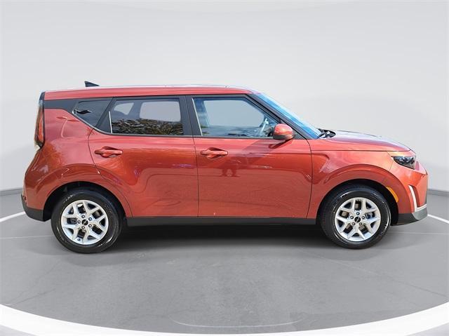 new 2025 Kia Soul car, priced at $21,090