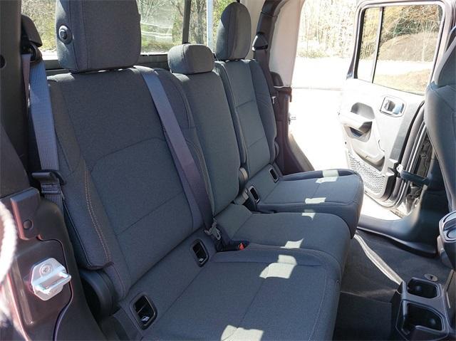 new 2025 Jeep Gladiator car, priced at $40,620