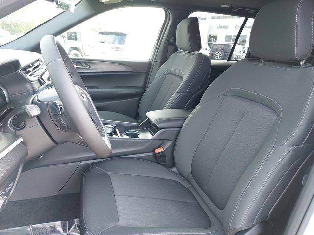 new 2025 Jeep Grand Cherokee car, priced at $36,330