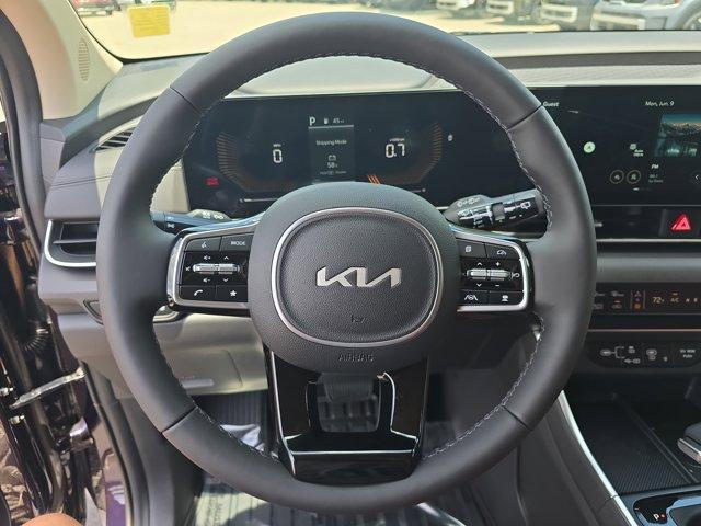 new 2025 Kia Carnival car, priced at $40,730