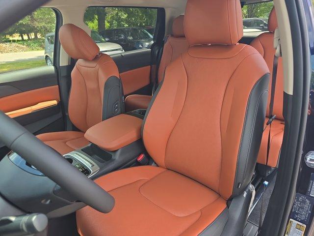 new 2025 Kia Carnival car, priced at $40,730